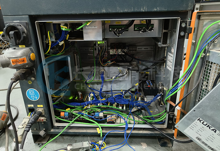 庫(kù)卡機(jī)器人KR C4 smallsize控制柜維修