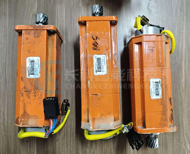ABB IRB2400伺服電機3HAC17328-1